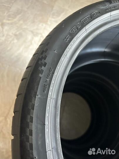 Michelin Pilot Sport 4 S 325/30 R21 и 285/35 R21
