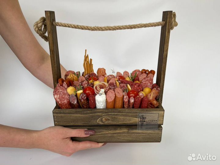 Колбасный подарок