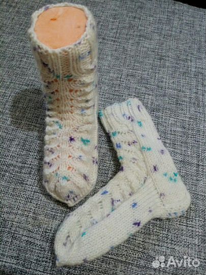 Продам - свяжу пинетки носочки варежки манишки шап