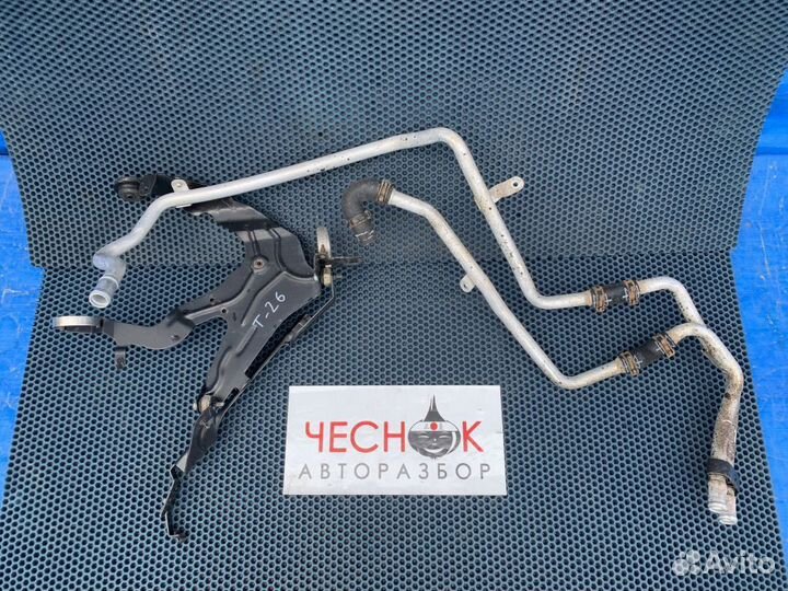 Кронштейн компрессора кондиционера VW Touareg GP