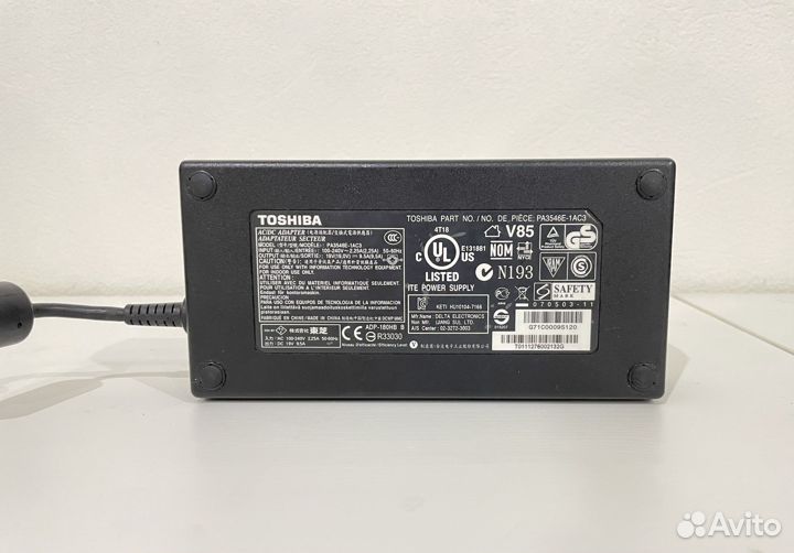 Блок питания для ноутбука 19V : 9,5A