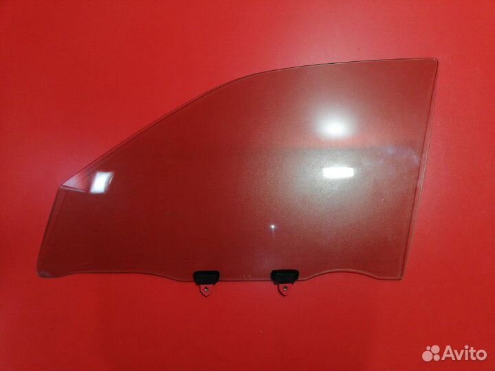 Стекло двери переднее левое Toyota Vista SV41