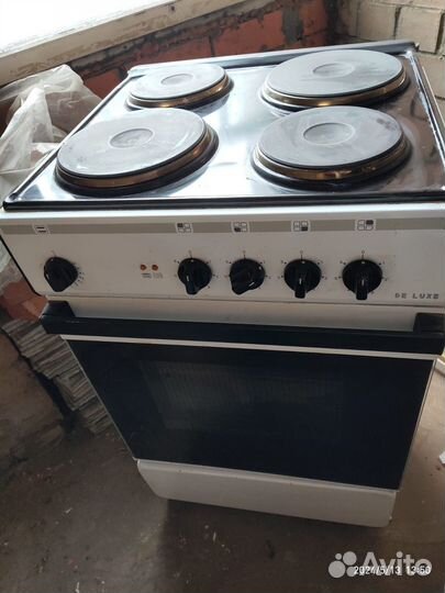 Продаю кухонную плиту электрическую