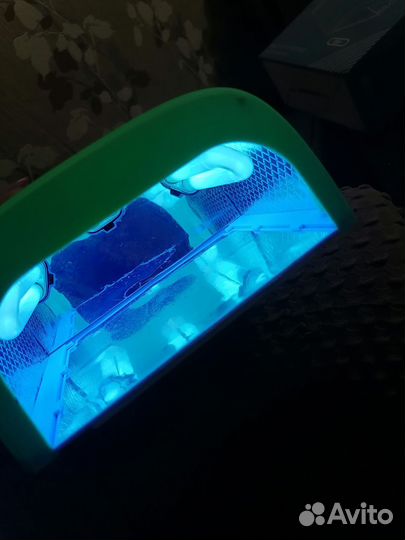 Ультрафиолетовая лампа для ногтей