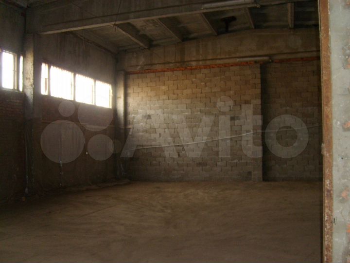 Складское помещение, 980 м²