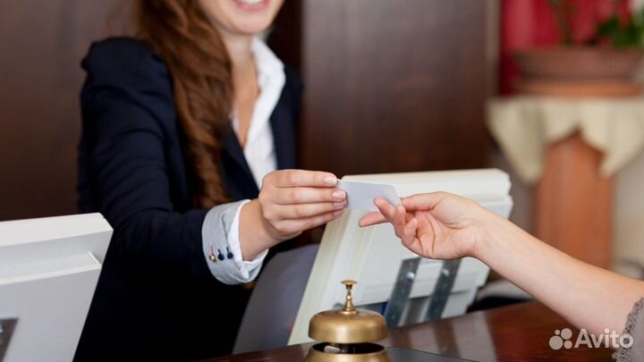 Администратор на ресепшен