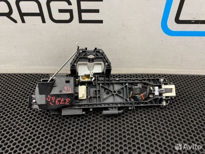 Ручка двери наружная передняя правая Mercedes-Benz