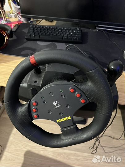 Игровой руль logitech momo racing