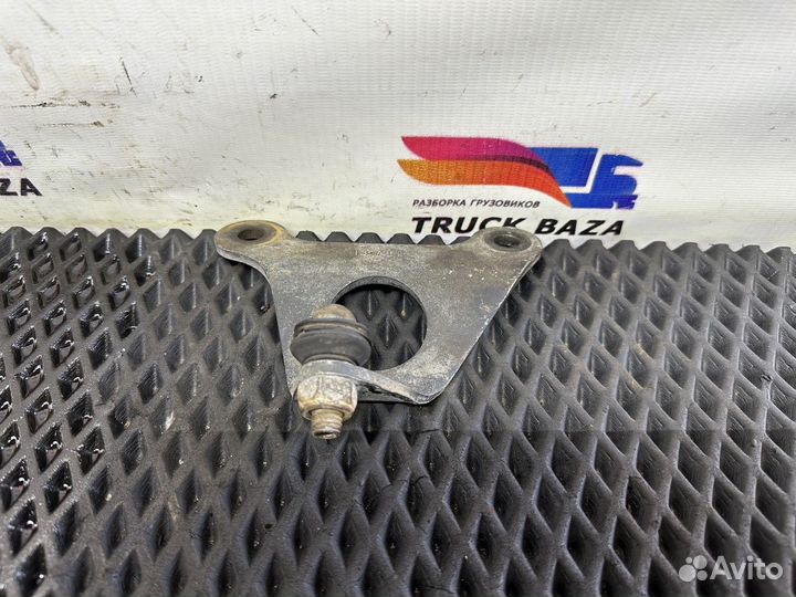 1357352 Кронштейн кулисы кпп