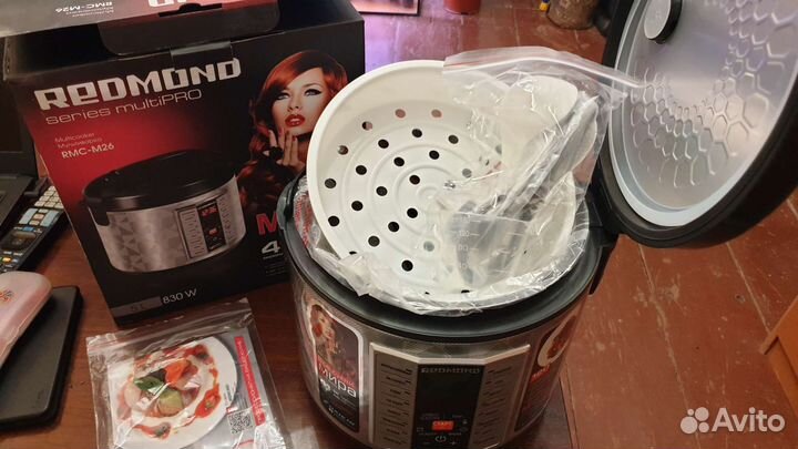 Мультиварка Redmond series multiPRO RMC-M26