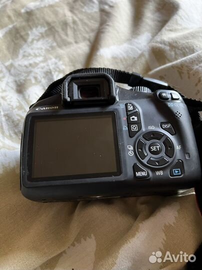 Зеркальный фотоаппарат canon 1100d