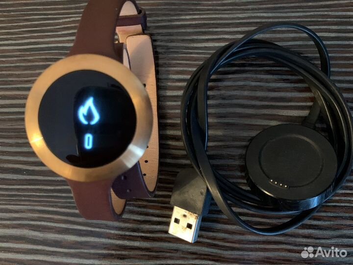 Смарт часы honor