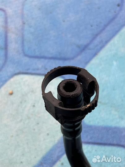 Трубка вакуумная 03F133366B