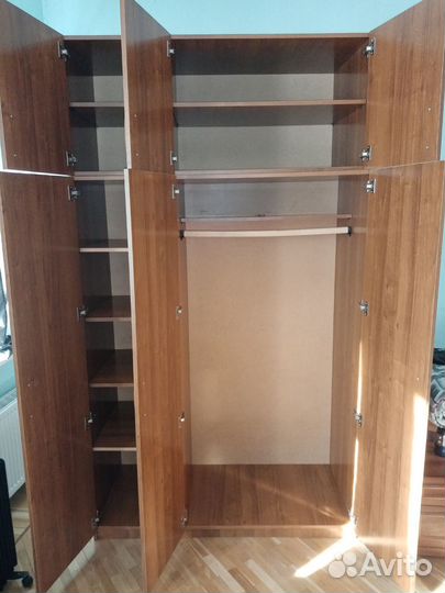 Шкаф и столик