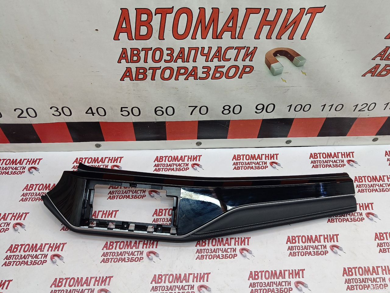 Накладка торпедо парприза Омода S5