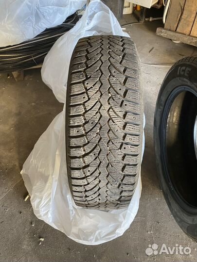 Pirelli Formula Ice 215/60 R17 100