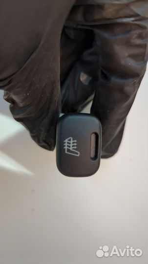 Кнопка подогрева сидений LADA 2114