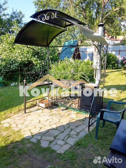 Мангал с крышей