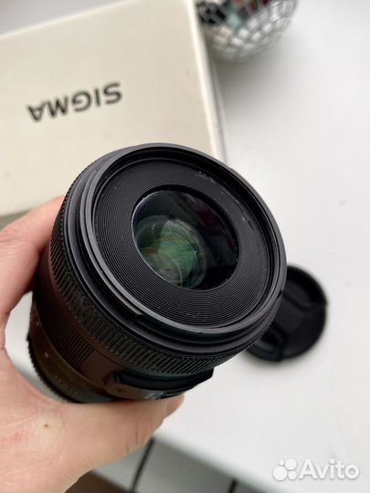 Объектив Sigma 30 mm 1 4