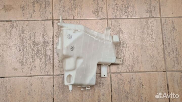 Бачок омывателя лобового стекла Toyota LandCruiser