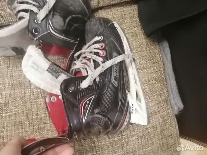 Хоккейные коньки bauer