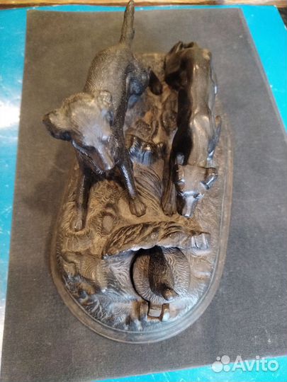 Касли-Чернильница Собаки на стойке