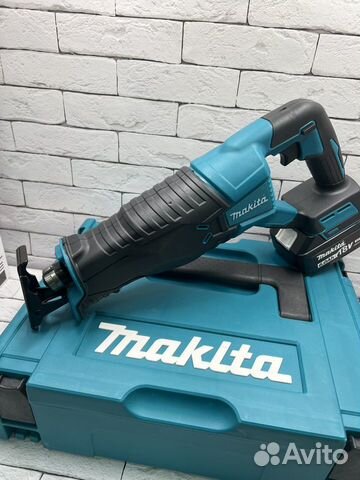 Сабельная пила makita 18v (2 аккумулятора и З/У)