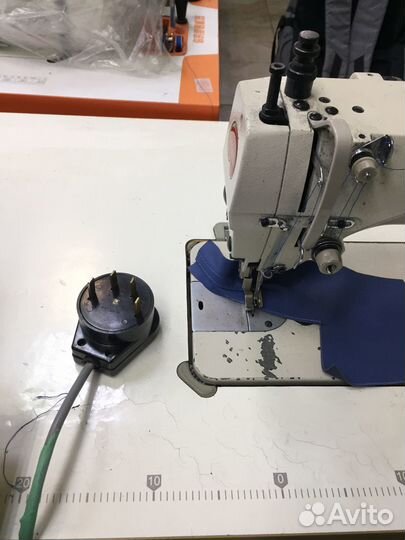 Швейная машинка с шагающей лапкой