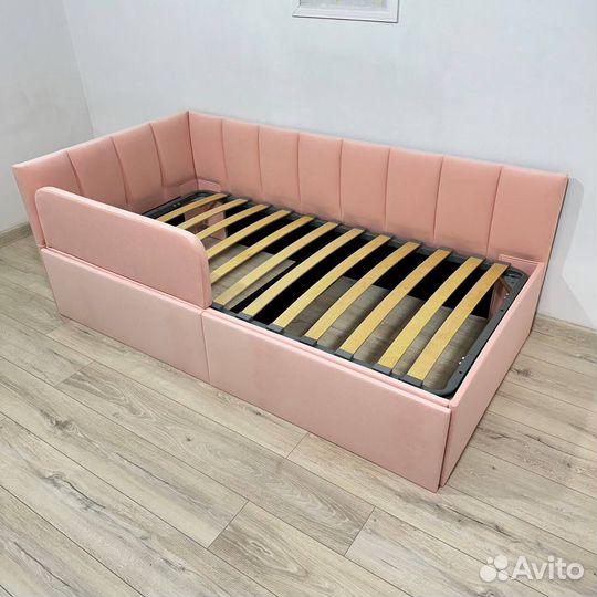 Кровать подростковая