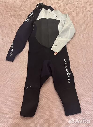 Гидрокостюм