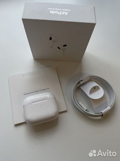 Беспроводные наушники airpods