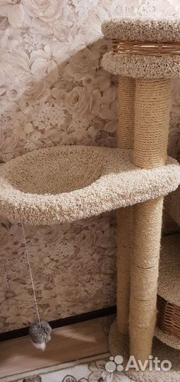 Домик для кошки с когтеточкой бу