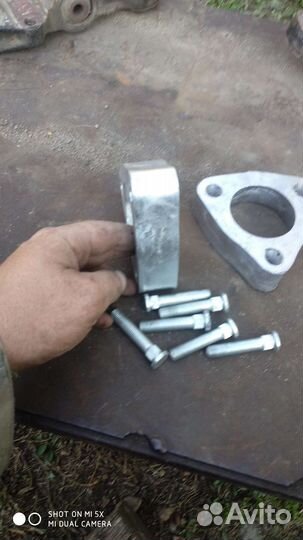 Проставки под стойки на Хонду