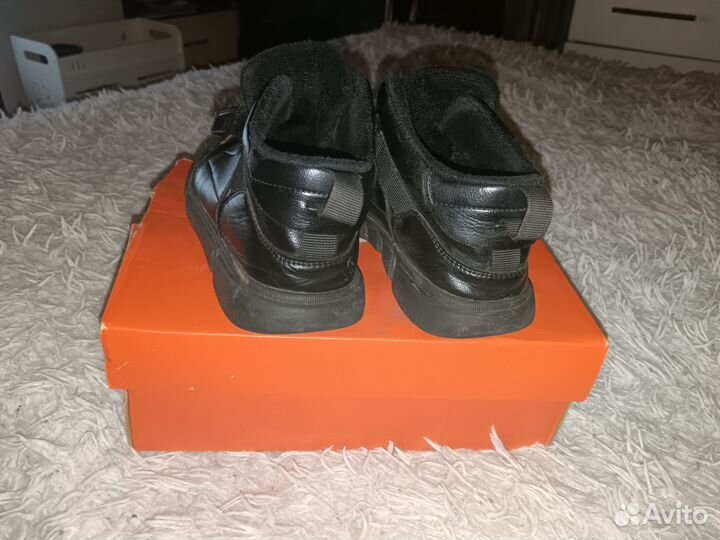 Кроссовки детские высокие демисезонные 32р