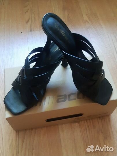 Шлепанцы женские 39 размер