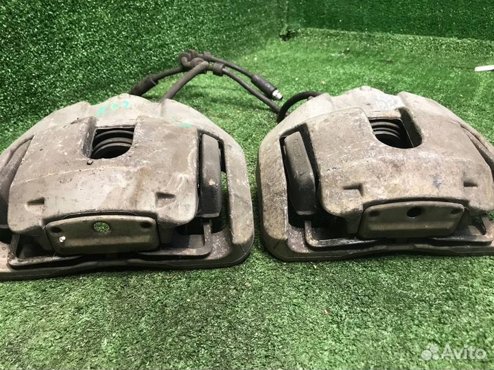 Суппорта передняя Bmw 5-Series E60 E60 N52B30 2007