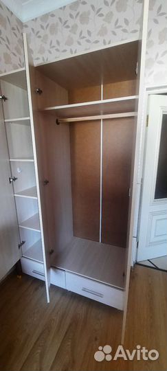 Шкаф