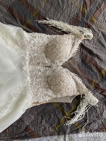 Платье свадебное