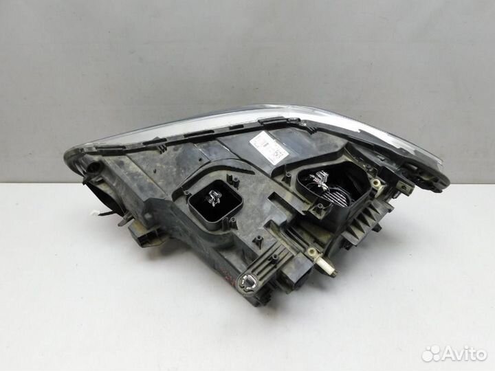 Фара правая BMW X1