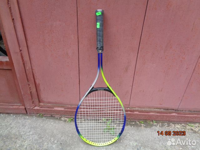 Теннисная ракетка для большого тенниса