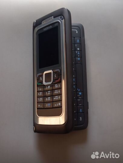 Nokia E90 клавиатура