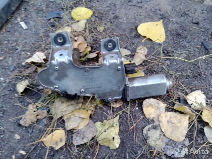 Моторчик стеклоочистителя Land Rover Discovery 3