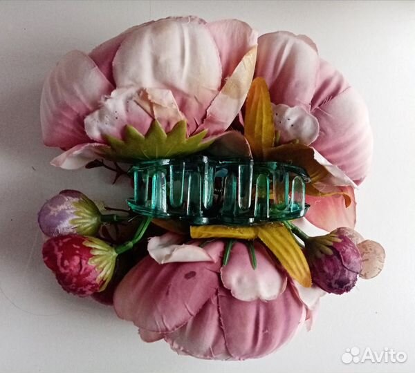 Пионы в украшении для волос