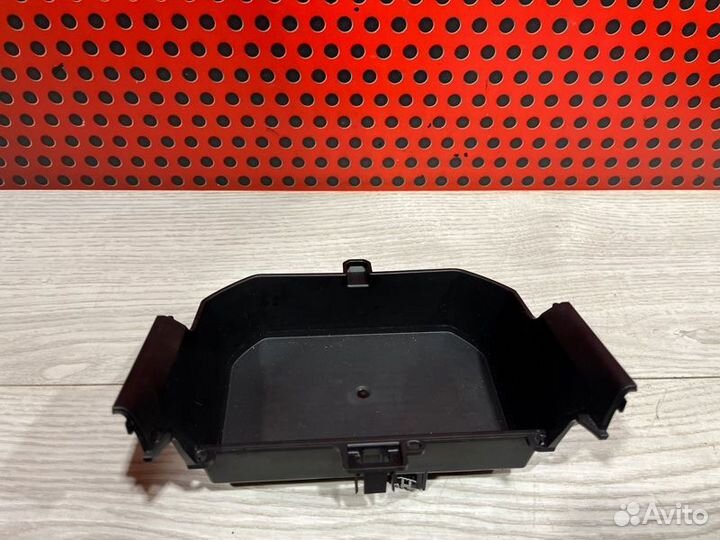 Вещевой ящик центральной консоли Bmw 5 G30 2018