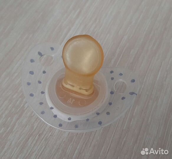 Пустышка Nuk новая