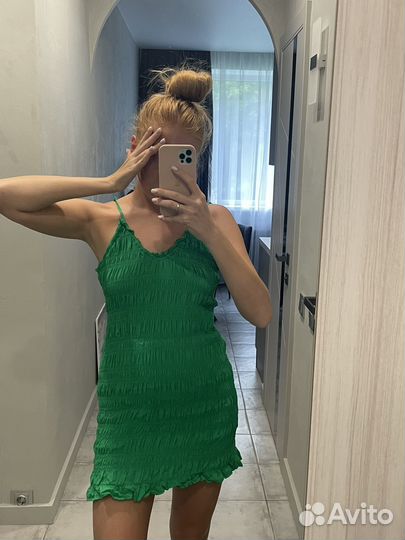 Яркое платье hm