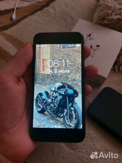 Телефон iPhone 7 128gb