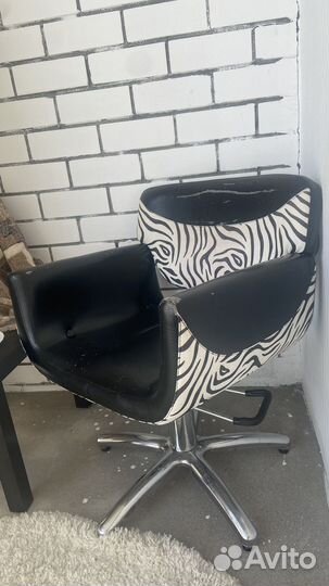 Парикмахерское кресло бу