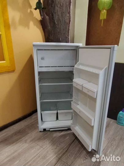 Холодильник маленький бу 121 см