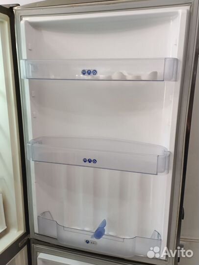 Холодильник ARC4180